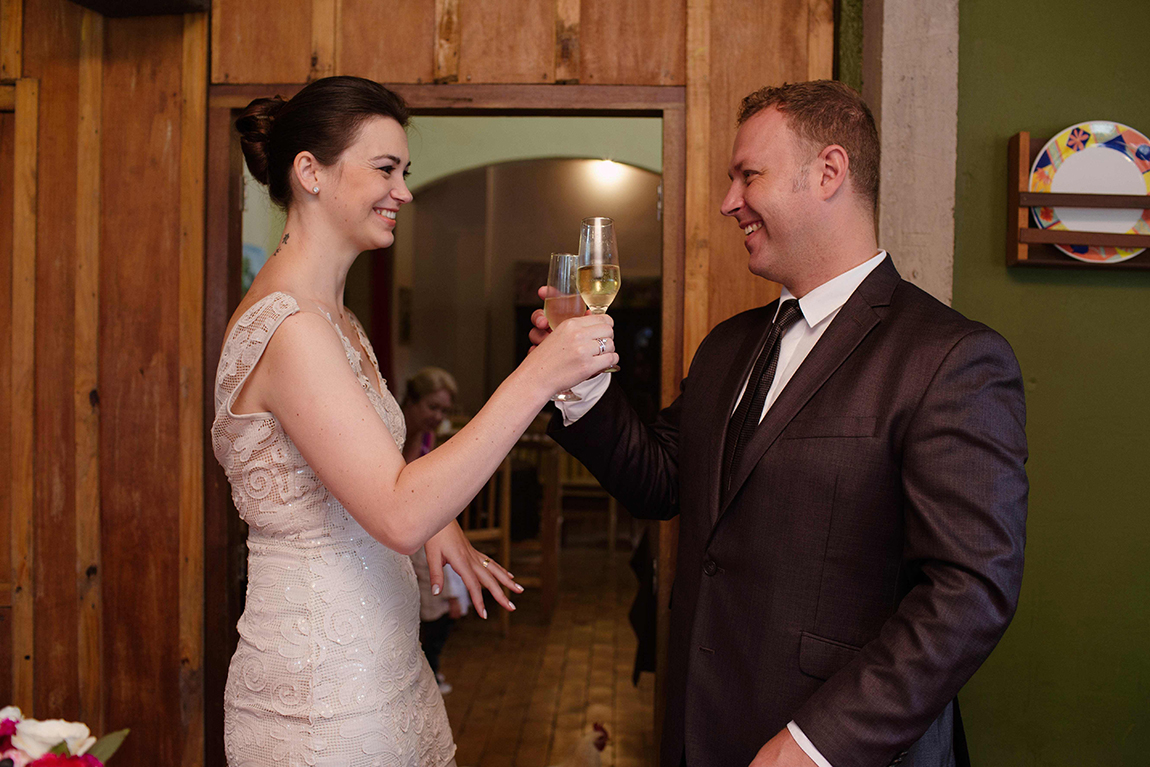 mariana-alves-fotografia-casamento-civil-curitiba-restaurante-pasargada-fabi-andre (195)