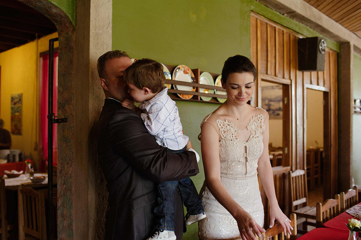 mariana-alves-fotografia-casamento-civil-curitiba-restaurante-pasargada-fabi-andre (234)