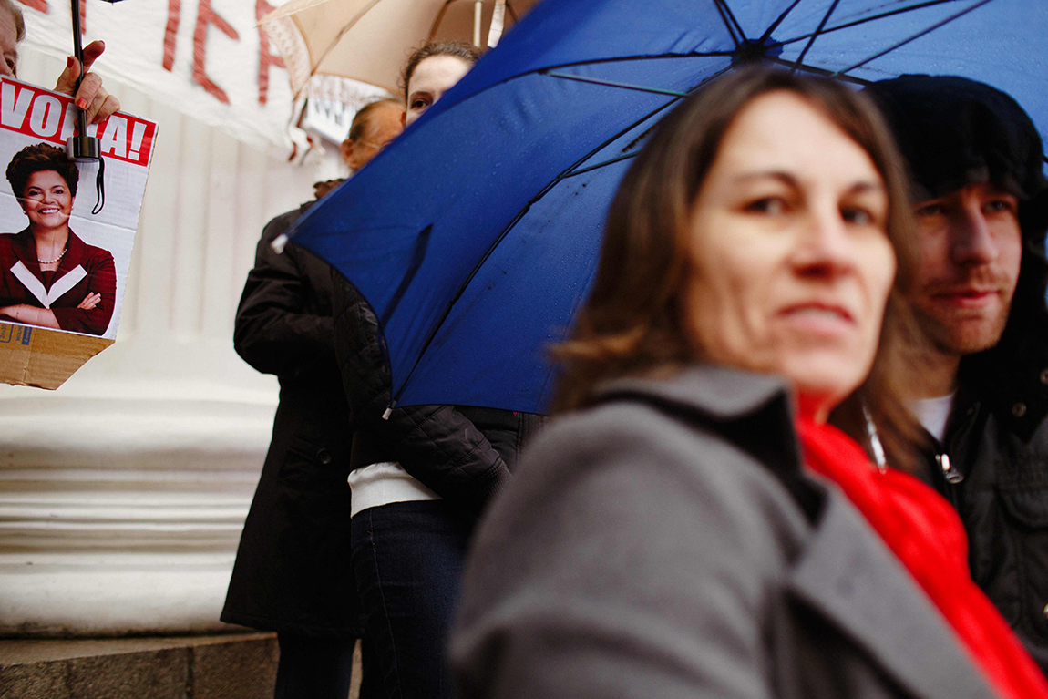 mariana-alves-fotografia-curitiba-dilma-circo-da-democracia (28)