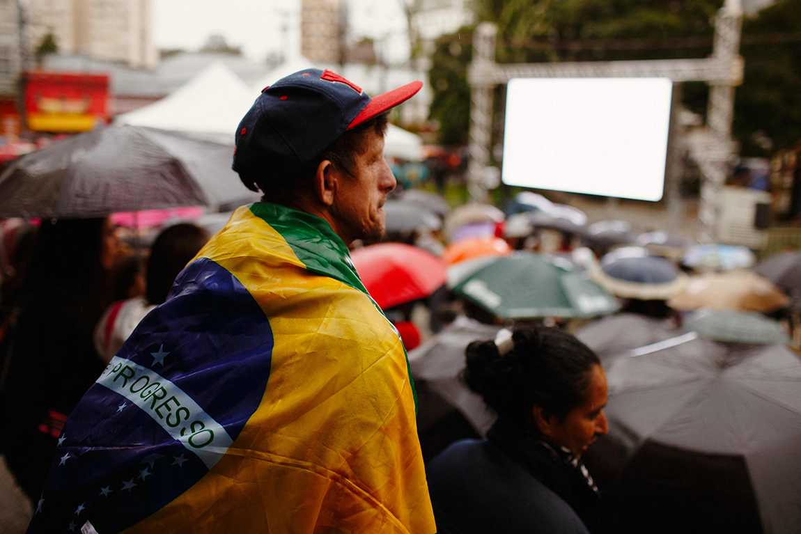 mariana-alves-fotografia-curitiba-dilma-circo-da-democracia (32)