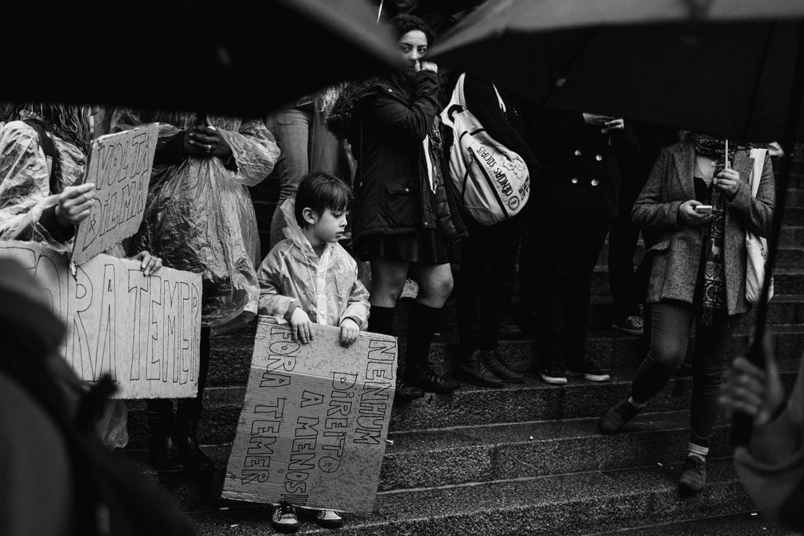 mariana-alves-fotografia-curitiba-dilma-circo-da-democracia (71)